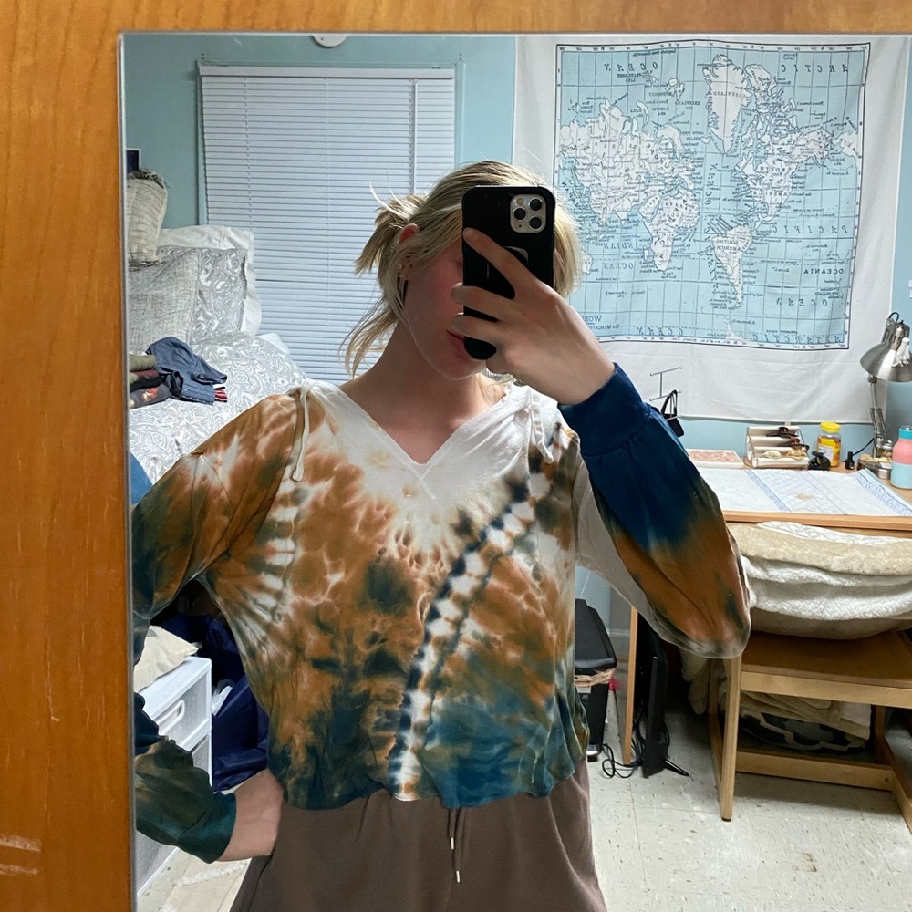 Comfy lightweight tie dyed shirt
